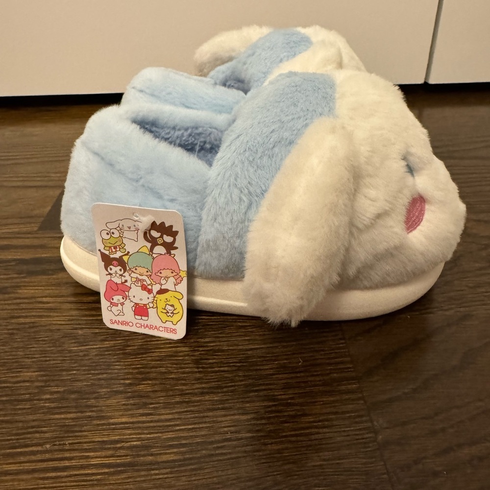 Sanrio Cinnamaroll Plush Slippers kids size 11/12 - Picture 2 of 4